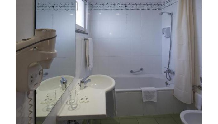 Orquidea Hotel poza 2